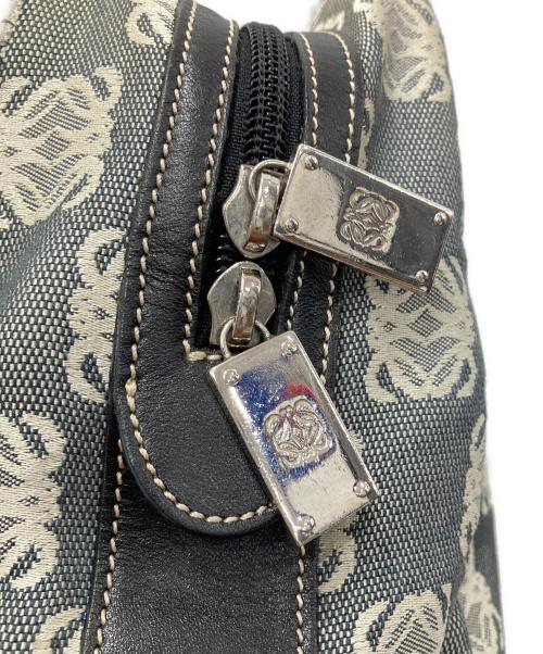 LOEWE（ロエベ）LOEWE (ロエベ) アナグラムロゴハンドバッグ ホワイト×ネイビーの古着・服飾アイテム