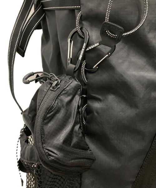 and wander（アンドワンダー）and wander (アンドワンダー) ecopak 30L backpack/エコパック 30リッターバックパック ブラック 未使用品の古着・服飾アイテム