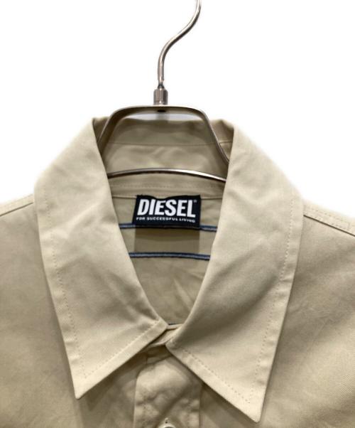 DIESEL（ディーゼル）DIESEL (ディーゼル) S-SAFFEL-MON/オーバルDロゴ刺繍シャツ ベージュ サイズ:Sの古着・服飾アイテム
