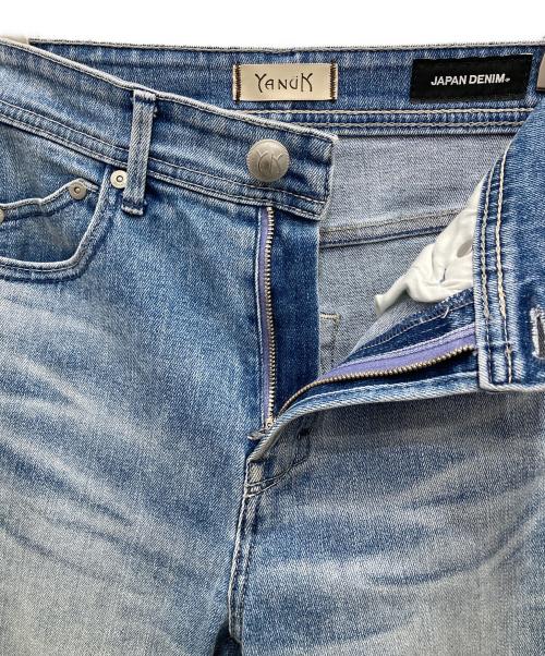 YANUK（ヤヌーク）YANUK (ヤヌーク) HIGH WAIST CUT-OFF STRAIGHT PANTS/ハイ ウエスト カットオフ ストレート パンツ ブルー サイズ:22の古着・服飾アイテム