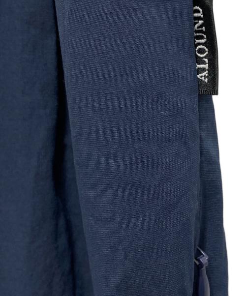 ALOUND（アラウンド）ALOUND (アラウンド) ツータックテーパードナイロンパンツ ネイビー サイズ:Mの古着・服飾アイテム