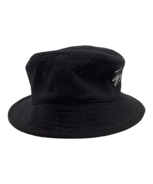 stussy（ステューシー）stussy (ステューシー) ストックロゴバケットハット ブラックの古着・服飾アイテム
