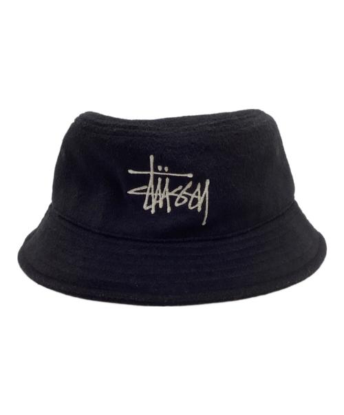 stussy（ステューシー）stussy (ステューシー) ストックロゴバケットハット ブラックの古着・服飾アイテム