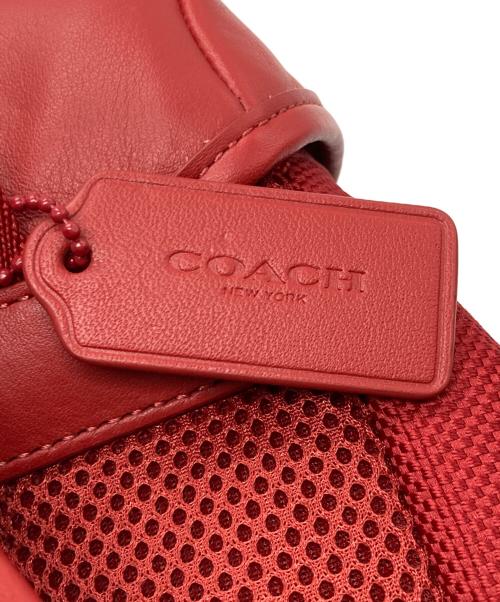 COACH（コーチ）COACH (コーチ) レザーボディバッグ レッドの古着・服飾アイテム