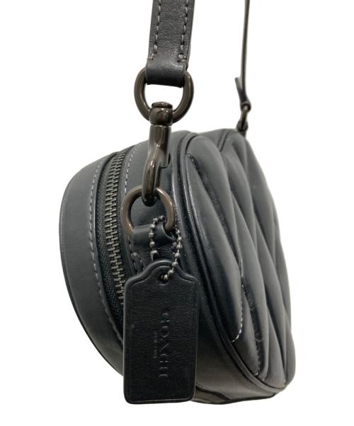 COACH（コーチ）COACH (コーチ) ハートクロスボディバッグ ブラックの古着・服飾アイテム