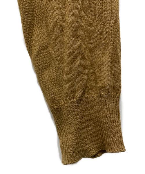 Maison Margiela（メゾンマルジェラ）Maison Margiela (メゾンマルジェラ) エルボーパッチVネックカーディガン ベージュ サイズ:Sの古着・服飾アイテム