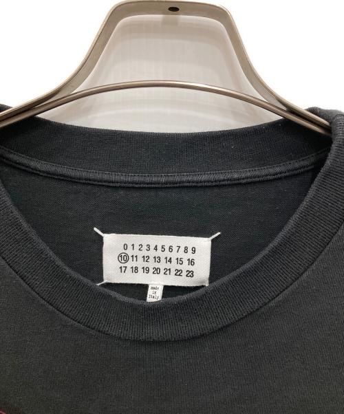 Maison Margiela（メゾンマルジェラ）Maison Margiela (メゾンマルジェラ) 19AW オーバーサイズテーピングプリントTシャツ ブラック サイズ:44の古着・服飾アイテム