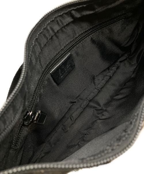 GUCCI（グッチ）GUCCI (グッチ) GGキャンバスショルダーバッグ ブラックの古着・服飾アイテム
