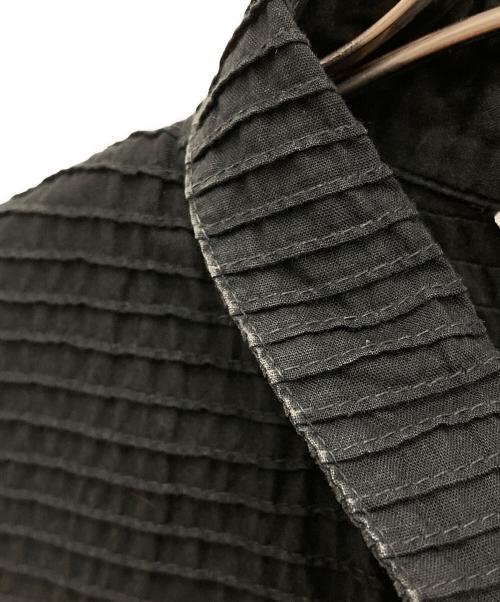 YACCO MARICARD（ヤッコマリカルド）YACCO MARICARD (ヤッコマリカルド) ノースリーブシャツ ブラック サイズ:不明（実寸をご確認ください）の古着・服飾アイテム