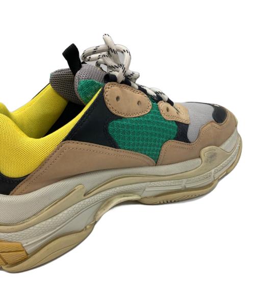 BALENCIAGA（バレンシアガ）BALENCIAGA (バレンシアガ) triple S/トリプルエス ベージュ サイズ:28.5の古着・服飾アイテム