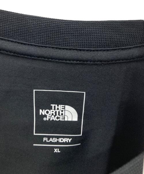 THE NORTH FACE（ザ ノース フェイス）THE NORTH FACE (ザ ノース フェイス) ショートスリーブフラッシュドライフラワーロゴティー ブラック サイズ:XL 未使用品の古着・服飾アイテム