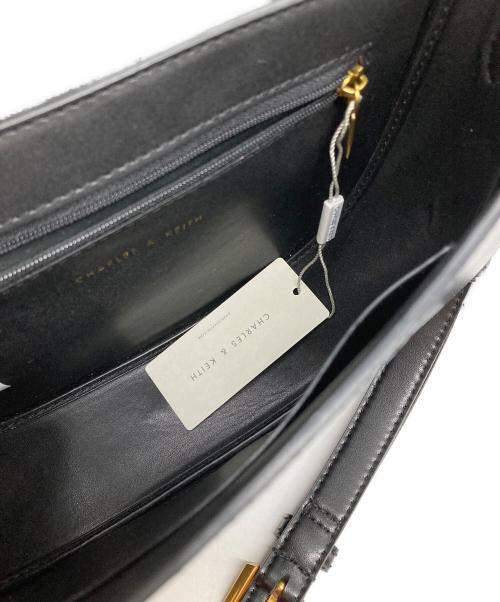 CHARLES & KEITH（チャールズアンドキース）CHARLES & KEITH (チャールズアンドキース) ガビーヌ サドルバッグ ブラックの古着・服飾アイテム