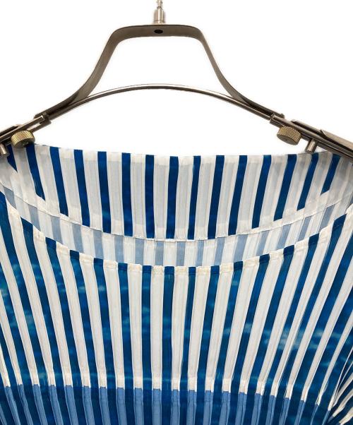ISSEY MIYAKE（イッセイミヤケ）ISSEY MIYAKE (イッセイミヤケ) 総柄プリーツカットソー ブルー サイズ:2の古着・服飾アイテム