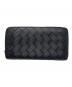 BOTTEGA VENETA（ボッテガベネタ）の古着「イントレチャートラウンドファスナー長財布」｜ブラック