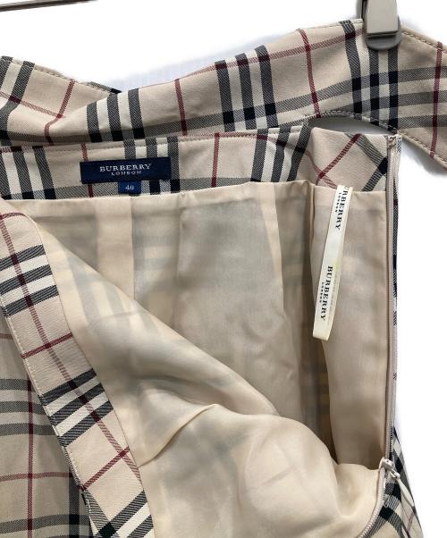 BURBERRY LONDON（バーバリーロンドン）BURBERRY LONDON (バーバリーロンドン) ノヴァチェックタイトスカート ベージュ サイズ:40の古着・服飾アイテム