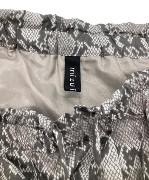 mizuiro-ind（ミズイロインド）mizuiro-ind (ミズイロインド) パイソンプリントギャザースカート グレー サイズ:Fの古着・服飾アイテム