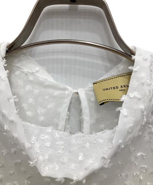 UNITED ARROWS（ユナイテッドアローズ）UNITED ARROWS (ユナイテッドアローズ) シアー ラメドットフリルブラウス ホワイト サイズ:36の古着・服飾アイテム