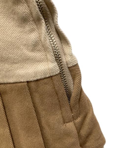 darich（ダーリッチ）Darich (ダーリッチ) アンダーベルトプリーツミニワンピース ベージュ サイズ:Freeの古着・服飾アイテム