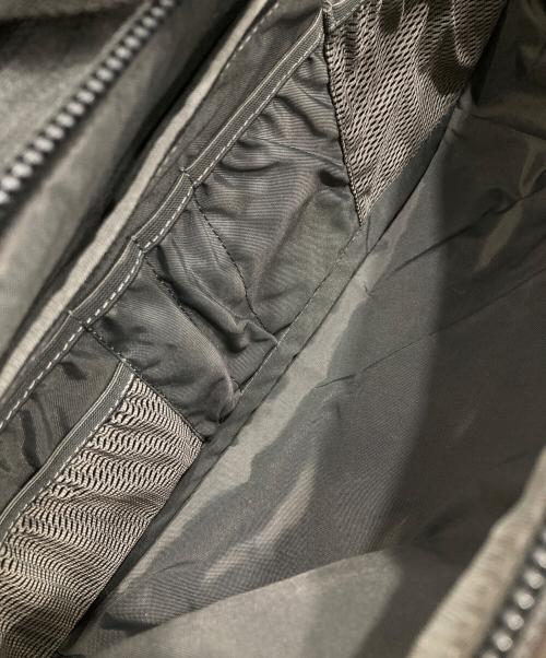 AER（エアー）Aer (エアー) Tech Sling/テック スリング ブラックの古着・服飾アイテム