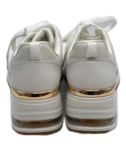 SKECHERS（スケッチャーズ）SKECHERS (スケッチャーズ) MILLION AIR - HOTTER AIR ホワイト サイズ:24.5の古着・服飾アイテム