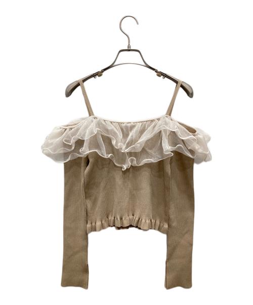 FRAY ID（フレイ アイディー）FRAY ID (フレイ アイディー) ラッフルオフショルニット ベージュ サイズ:Fの古着・服飾アイテム