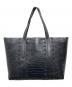 JIMMY CHOO (ジミーチュウ) スタッズ型押しレザートートバッグ ブラック：50000円