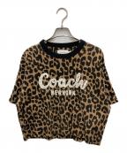COACHコーチ）の古着「レオパード カーシヴ シグネチャー クロップド Tシャツ」｜ベージュ