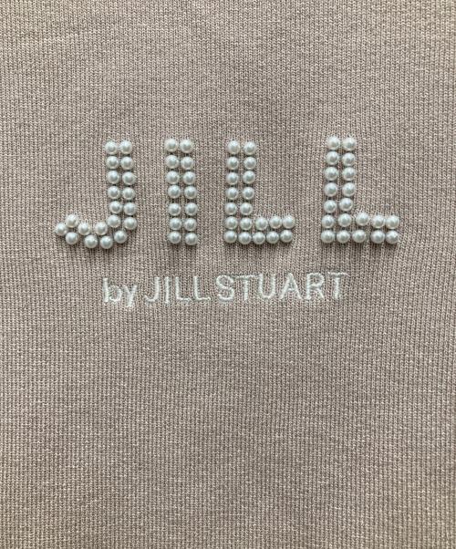 JILL BY JILLSTUART（ジル バイ ジルスチュアート）JILL BY JILLSTUART (ジル バイ ジルスチュアート) パールロゴコンパクトニット ピンク サイズ:Fの古着・服飾アイテム