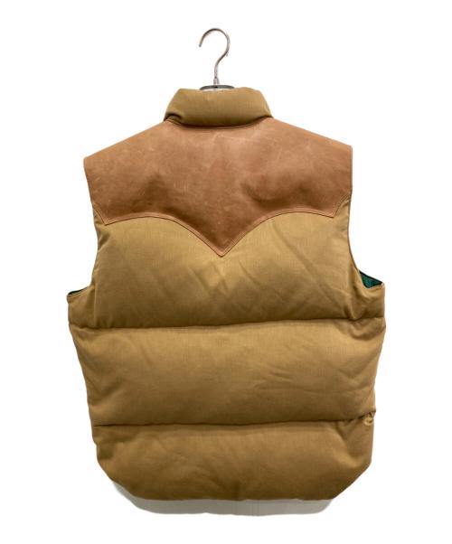 RockyMountainFeatherBed（ロッキーマウンテンフェザーベッド）RockyMountainFeatherBed (ロッキーマウンテンフェザーベッド) WAREHOUSE (ウエアハウス) ドビーツイル ダウンベスト ブラウン サイズ:46の古着・服飾アイテム