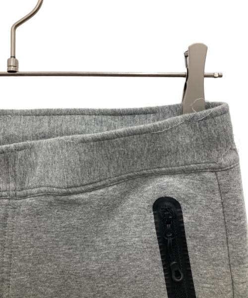 F.C.R.B.（エフシーレアルブリストル）F.C.R.B. (エフシーレアルブリストル) TECH SWEAT TRAINING PANTS グレー サイズ:Mの古着・服飾アイテム
