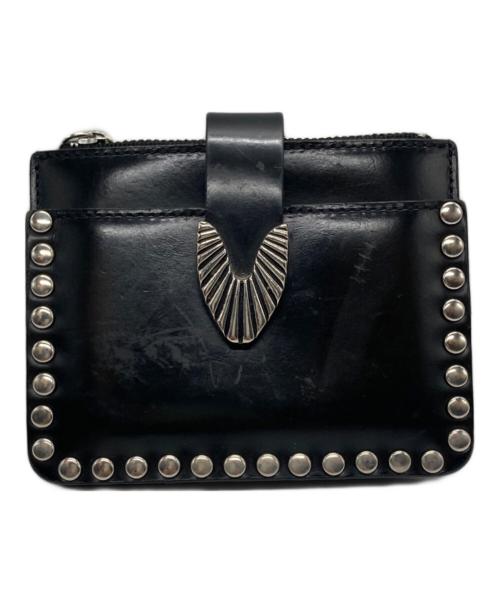 TOGA PULLA（トーガ プルラ）TOGA PULLA (トーガ プルラ) スタッズレザーミニウォレット ブラックの古着・服飾アイテム