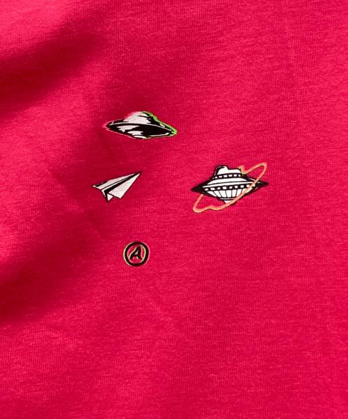 ADER error（アーダーエラー）ADER error (アーダーエラー) フロント刺繍クルーネック半袖カットソー ピンク サイズ:Lの古着・服飾アイテム