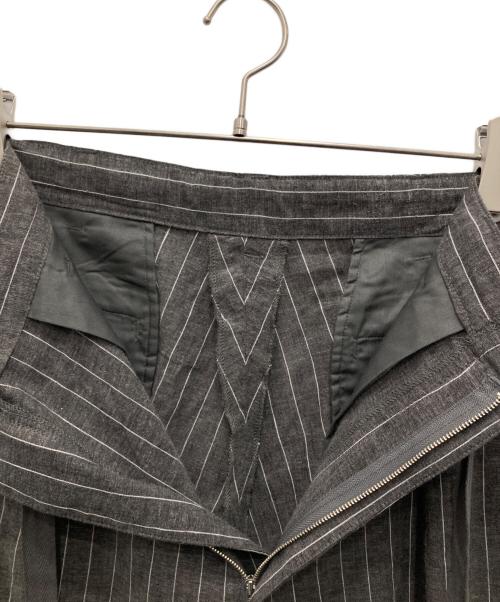JOURNAL STANDARD（ジャーナルスタンダード）JOURNAL STANDARD (ジャーナルスタンダード) リネン ポリ ストライプ オーバー パンツ グレー サイズ:Mの古着・服飾アイテム