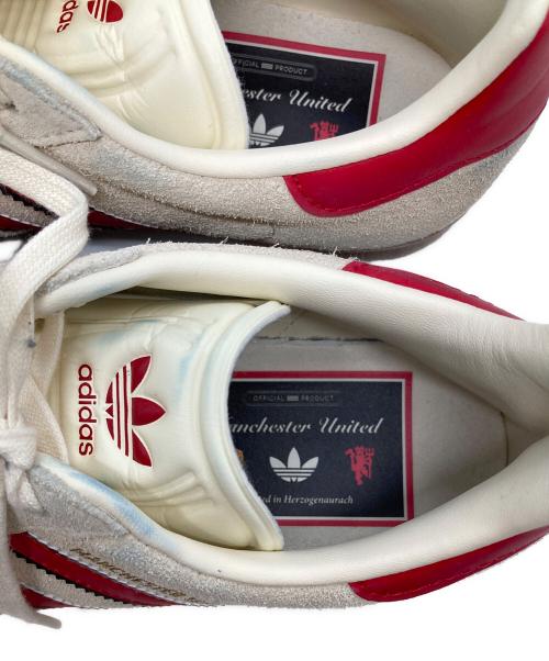 adidas（アディダス）adidas (アディダス) Manchester United (マンチェスターユナイテッド) Gazelle Terrace ベージュ サイズ:23.5の古着・服飾アイテム