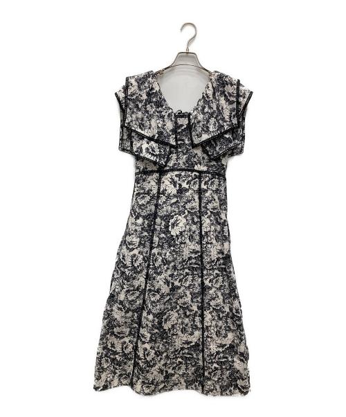 Snidel（スナイデル）Snidel (スナイデル) ラッフルカラーワンピース ホワイト×ブラックの古着・服飾アイテム