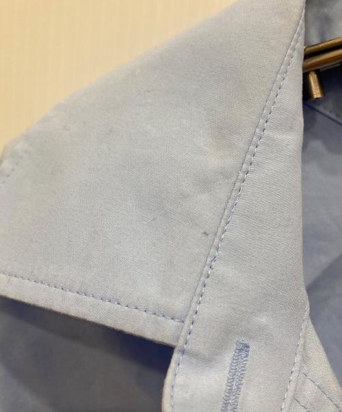 ALEXANDER WANG（アレキサンダー・ワン）ALEXANDER WANG (アレキサンダー・ワン) コットンツイストフロントクロップドシャツ スカイブルーの古着・服飾アイテム