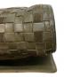 中古・古着 BOTTEGA VENETA (ボッテガベネタ) オールドイントレチャート レザークラッチバッグ オリーブ：15000円