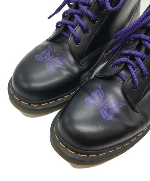 Dr.Martens（ドクターマーチン）Dr.Martens (ドクターマーチン) Needles (ニードルズ) NEEDLES STRIPE SMOOTH/8ホールブーツ/ニードルズ ストライプ スムース ブラック サイズ:US10の古着・服飾アイテム