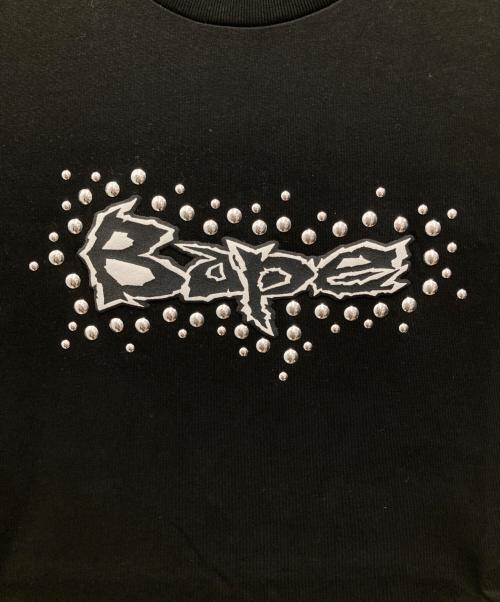 A BATHING APE（アベイシングエイプ）A BATHING APE (アベイシングエイプ) STUDS BAPEOGO RELAXED FIT TEE/スタッズ ベイプ ロゴ リラックス フィット ティー ブラック サイズ:Lの古着・服飾アイテム