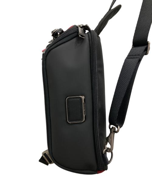 TUMI（トゥミ）TUMI (トゥミ) プラトーン スリング レッド・デザートの古着・服飾アイテム