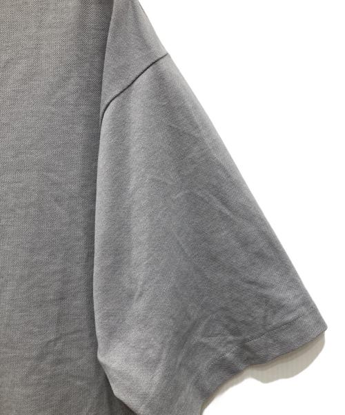 LACOSTE（ラコステ）LACOSTE (ラコステ) リラックスフィット モックネックTシャツ グレー サイズ:Mの古着・服飾アイテム