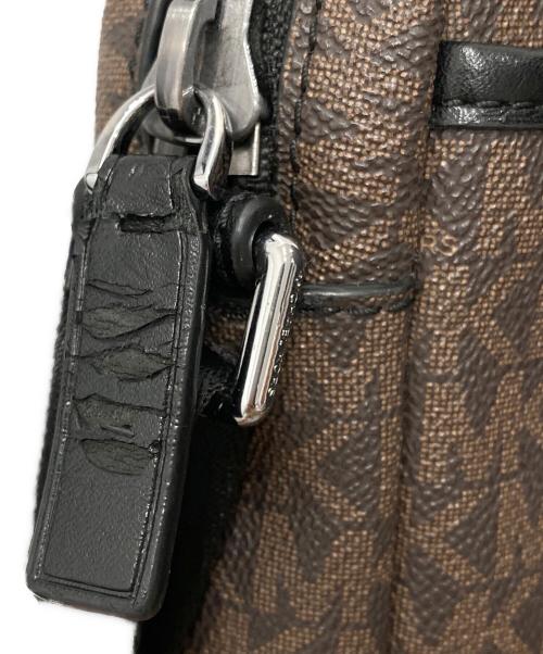 MICHAEL KORS（マイケルコース）MICHAEL KORS (マイケルコース) クーパー フォーン クロスボディ ブラウンの古着・服飾アイテム