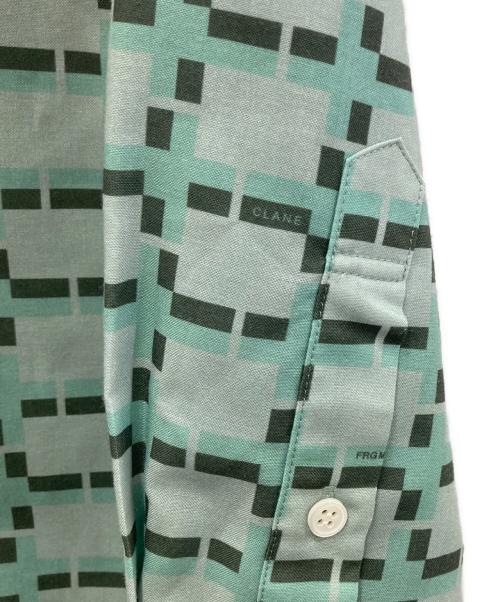 CLANE（クラネ）CLANE (クラネ) FRAGMENT DESIGN (フラグメントデザイン) ウォールグラフィックデザインシャツ グリーン サイズ:Sの古着・服飾アイテム