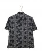 BARNEYS NEWYORKバーニーズ・ニューヨーク）の古着「ペイズリーS/Sシャツ」｜ブラック