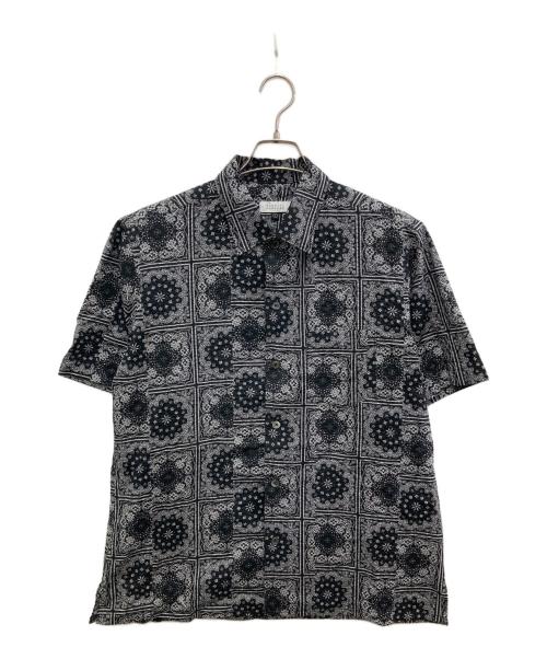 BARNEYS NEWYORK（バーニーズ・ニューヨーク）BARNEYS NEWYORK (バーニーズ・ニューヨーク) ペイズリーS/Sシャツ ブラック サイズ:Lの古着・服飾アイテム