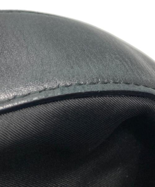 Salvatore Ferragamo（サルヴァトーレ フェラガモ）Salvatore Ferragamo (サルヴァトーレ フェラガモ) ヴァラワンショルダーバッグ ブラックの古着・服飾アイテム