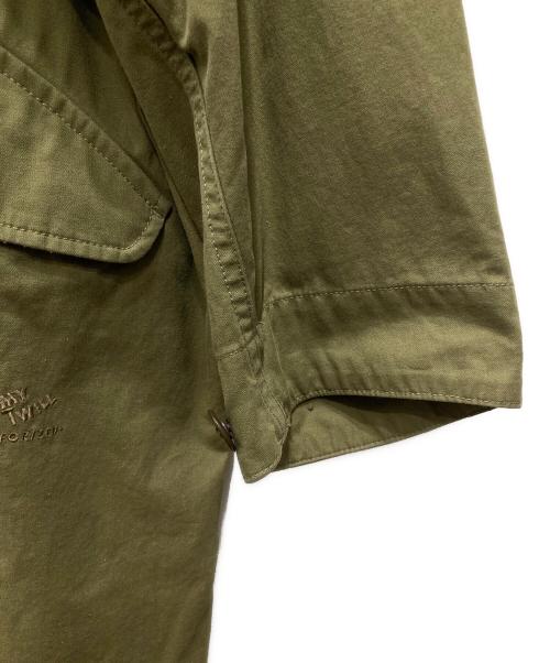ARMY TWILL（アーミーツイル）ARMY TWILL (アーミーツイル) FRAMeWORK (フレームワーク) 別注フィッシュテールコート オリーブ サイズ:不明（実寸をご確認ください）の古着・服飾アイテム