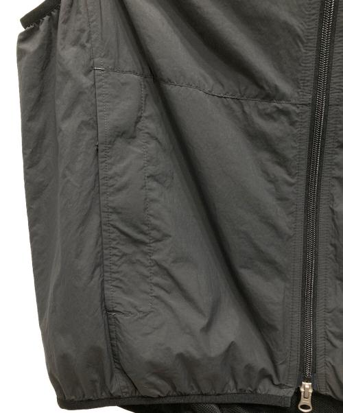 UNITED ARROWS（ユナイテッドアローズ）UNITED ARROWS (ユナイテッドアローズ) ダントツ撥水ナイロンベスト グレー サイズ:Sの古着・服飾アイテム