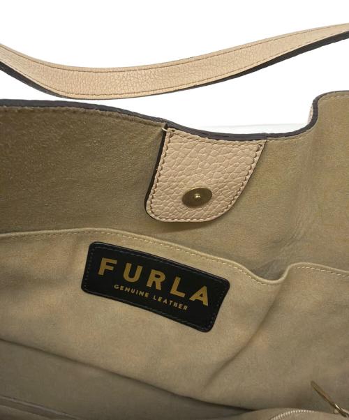FURLA（フルラ）FURLA (フルラ) DAFNE S HOBO/ダフネ エス ホーボー ベージュの古着・服飾アイテム