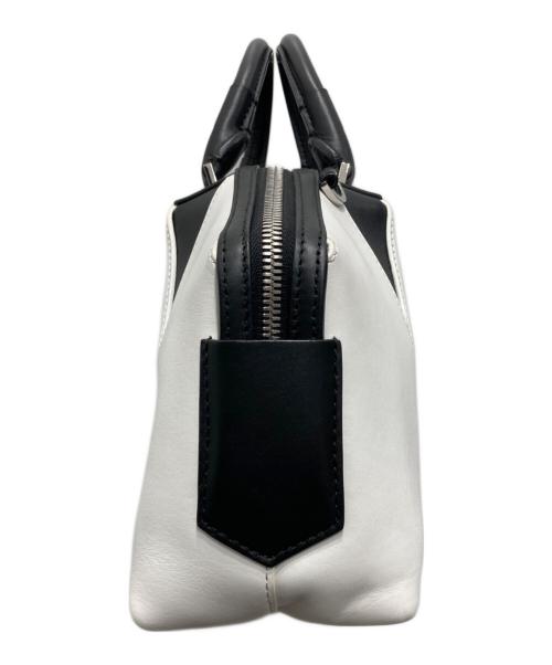 ALEXANDER WANG（アレキサンダー・ワン）ALEXANDER WANG (アレキサンダー・ワン) エミールドクター 2WAYバッグ ホワイトの古着・服飾アイテム